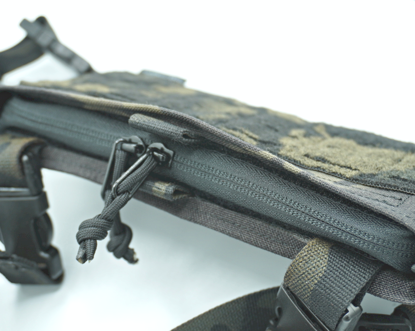 Zip / fermeture éclair pour chest rig
